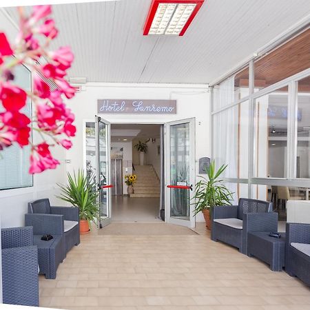 Hotel Sanremo Rimini Exterior photo