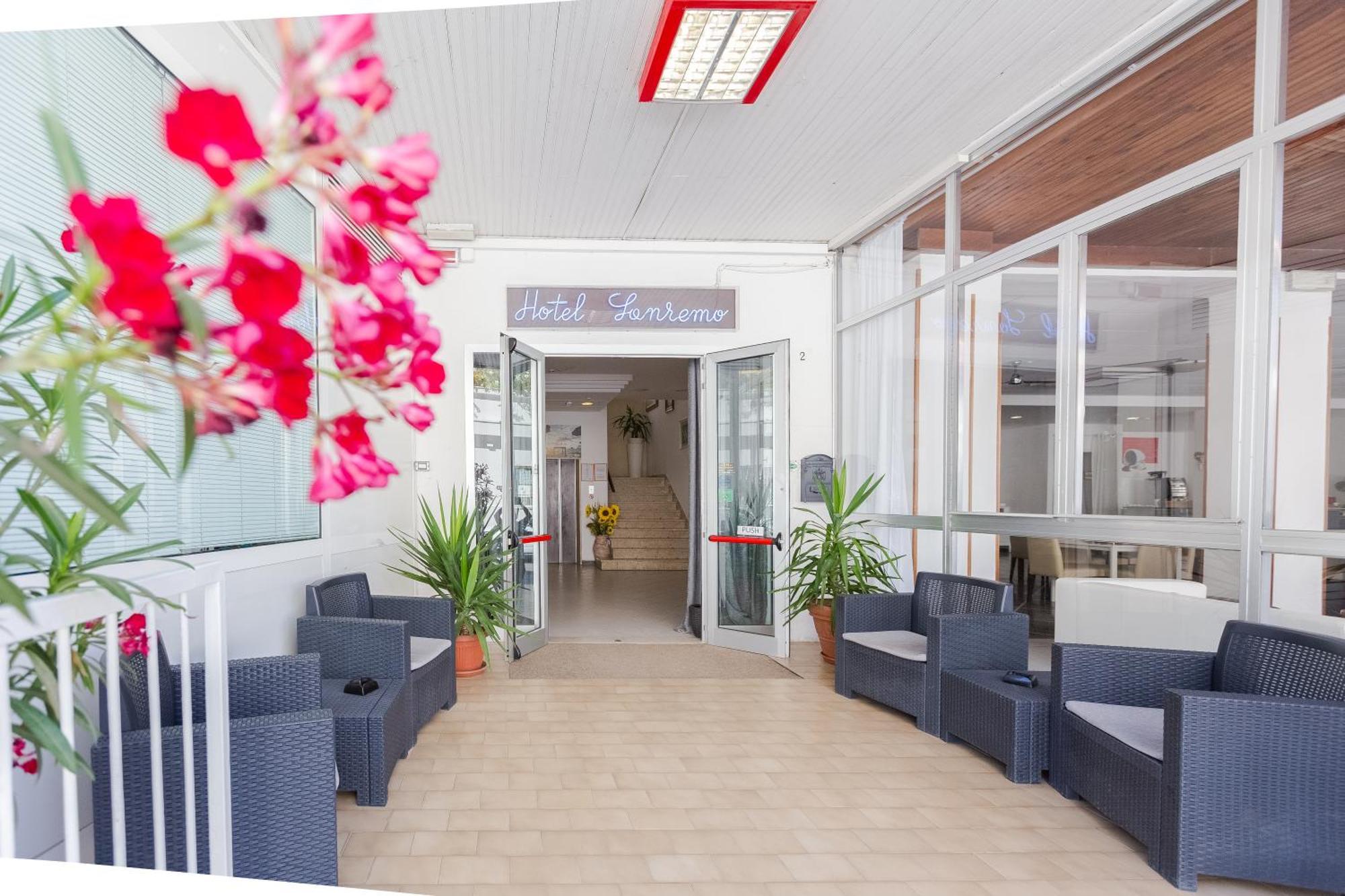 Hotel Sanremo Rimini Exterior photo