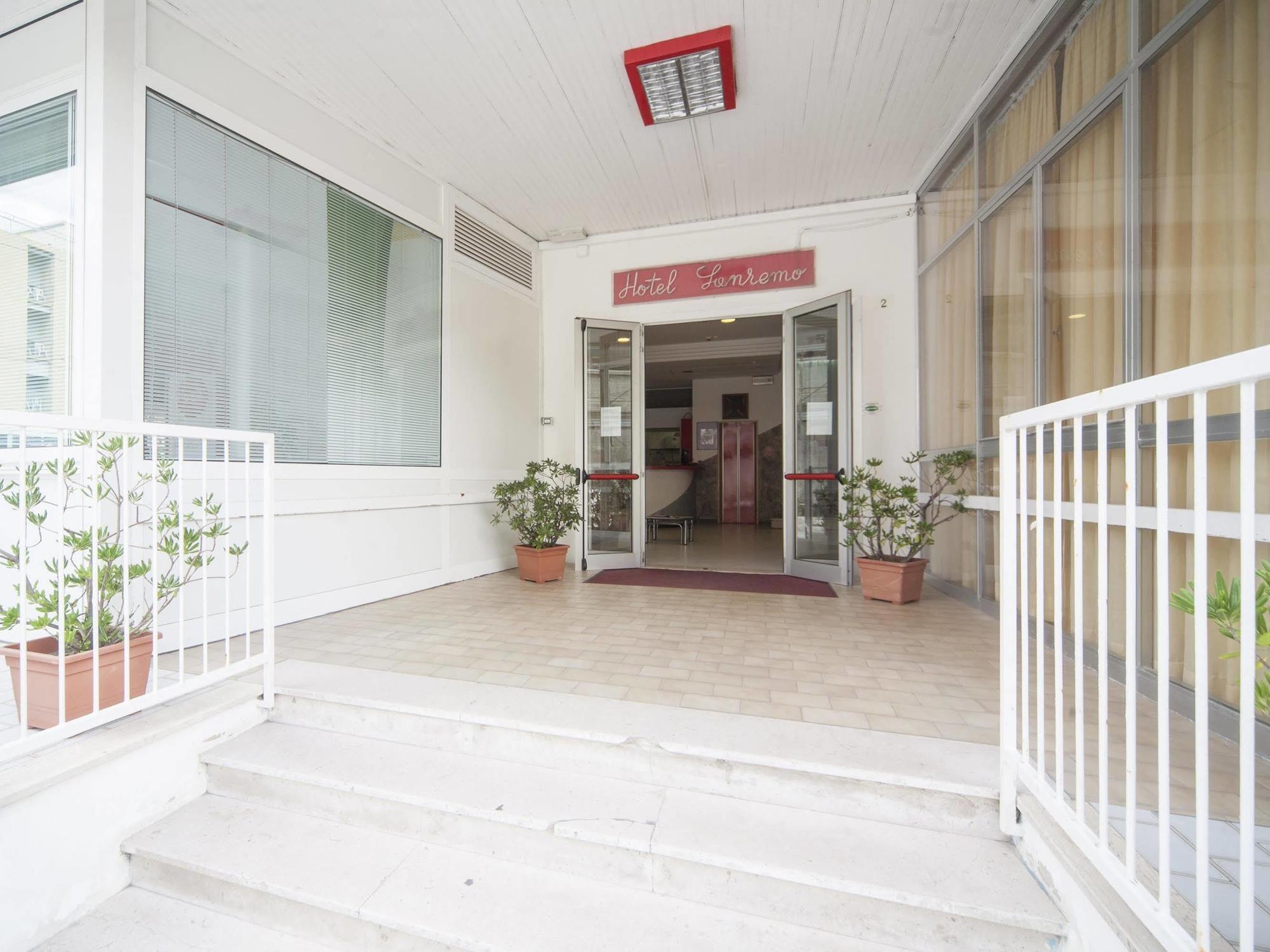 Hotel Sanremo Rimini Exterior photo
